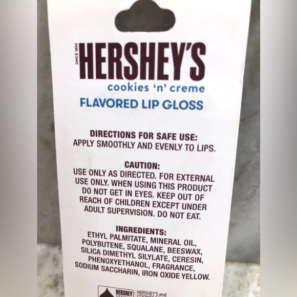 🍪 HERSHEY COOKIES N CREAM LIP GLOSS 🍪 - Picture 2 of 3